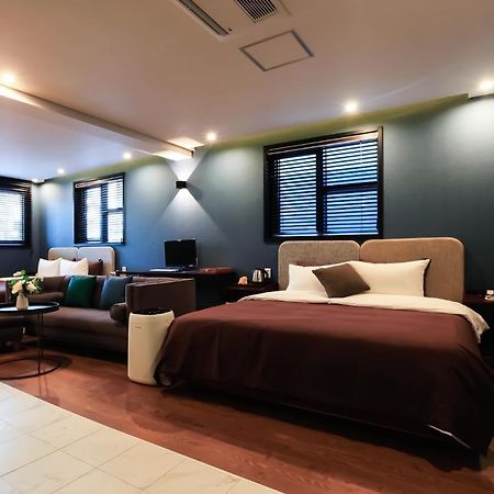 Brown-Dot Hotel Yangjeong Busan Esterno foto
