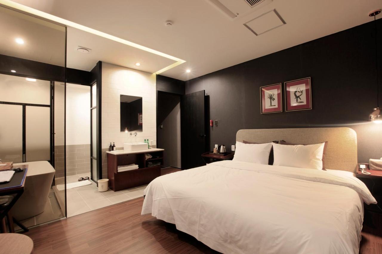 Brown-Dot Hotel Yangjeong Busan Esterno foto