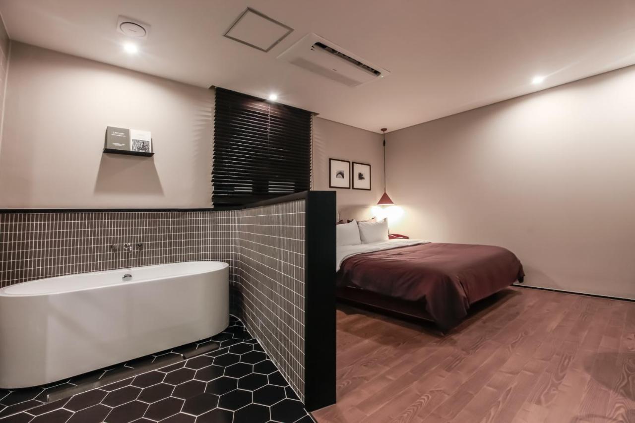 Brown-Dot Hotel Yangjeong Busan Esterno foto