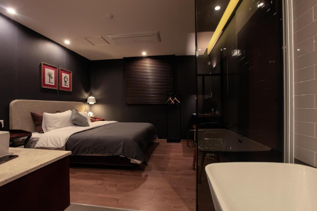 Brown-Dot Hotel Yangjeong Busan Esterno foto