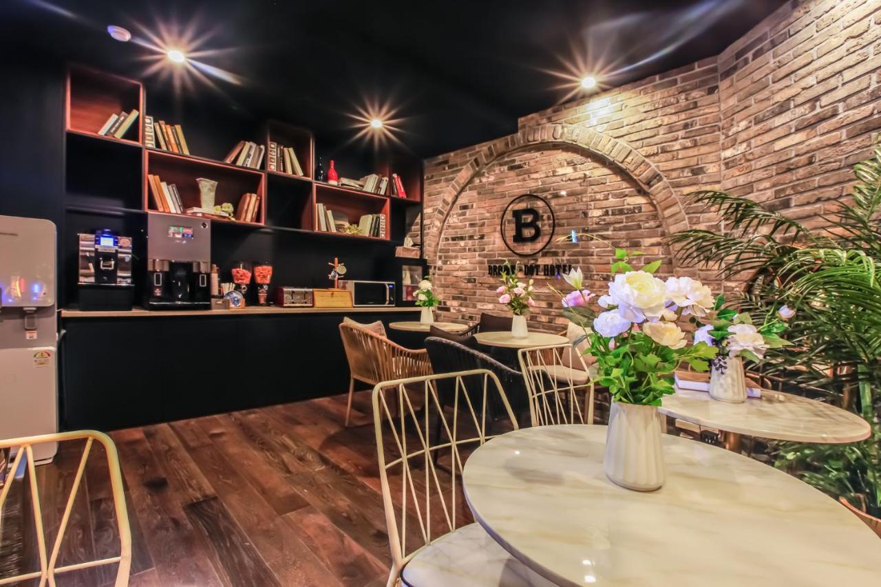 Brown-Dot Hotel Yangjeong Busan Esterno foto