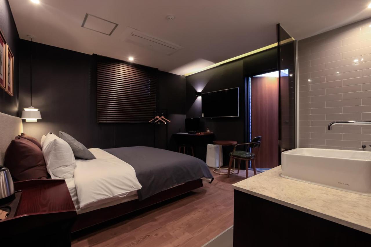 Brown-Dot Hotel Yangjeong Busan Esterno foto